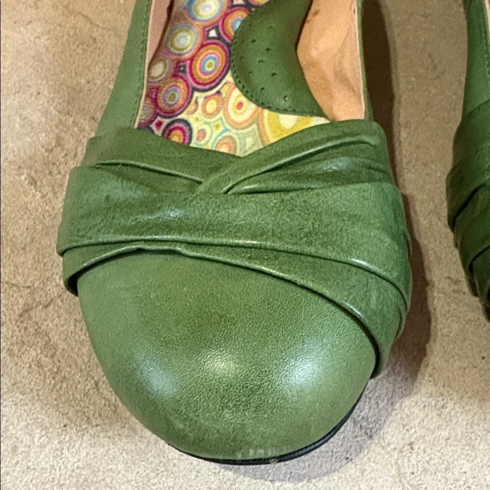 Born sz 9 green leather slip on loafers - Picture 3 of 11